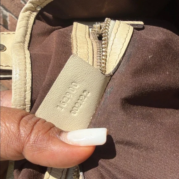 Gucci Pelham Beige GG Canvas Shoulder Bag with Braided Straps - Picture 10 of 11